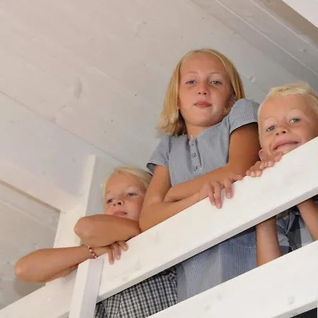 6 Person In Skaerbaek-by Traum *